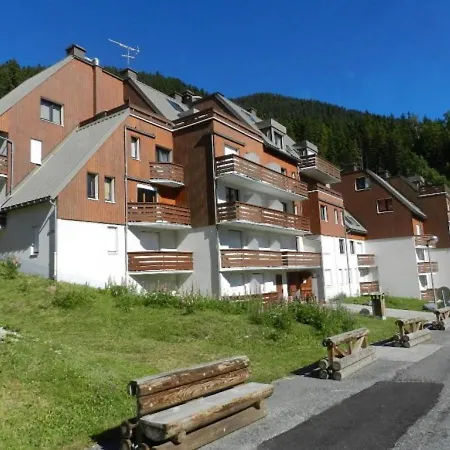 Cosy Au Pied Des Pistes, Pres Des Remontees Et Commerces - Fr-1-557a-34 Apartment *